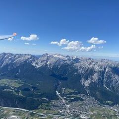 Flugwegposition um 13:50:55: Aufgenommen in der Nähe von Gemeinde Oberhofen im Inntal, Oberhofen im Inntal, Österreich in 2934 Meter